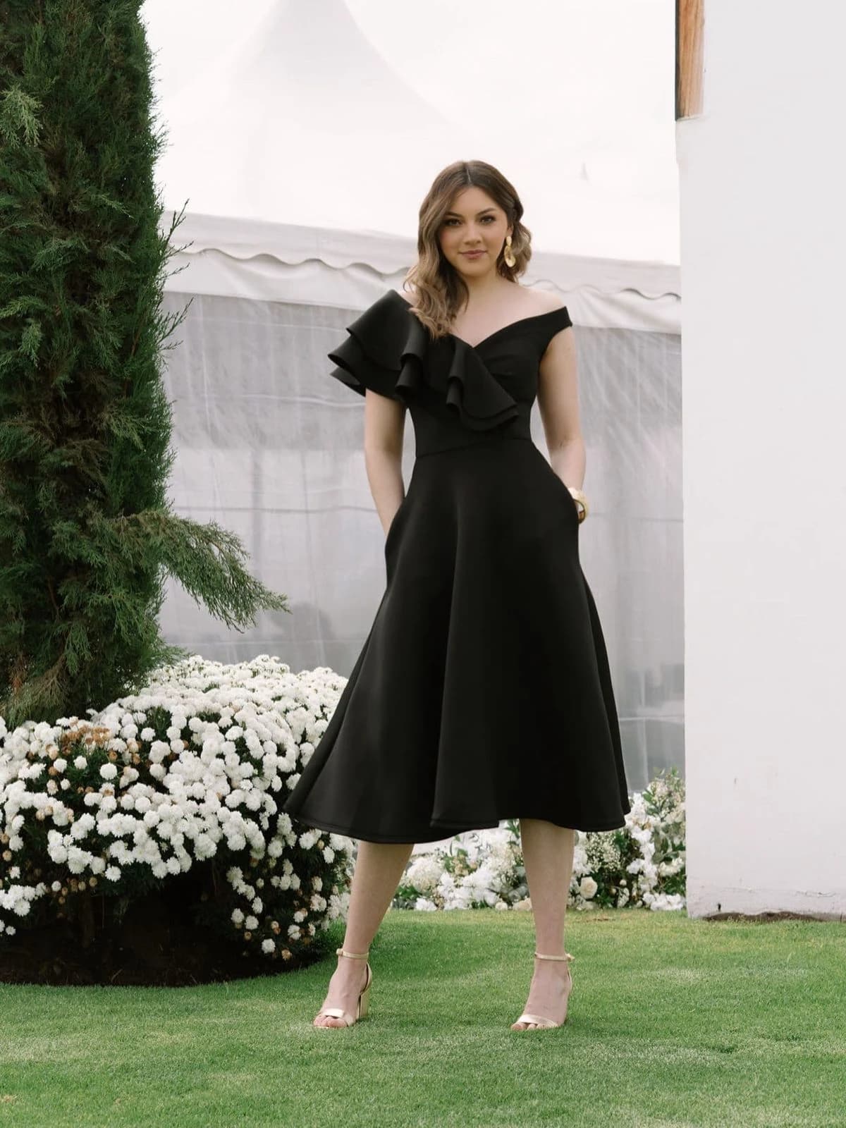 Vestido Negro Volante