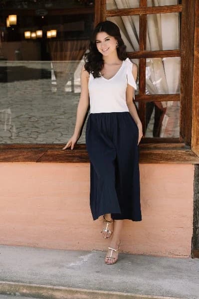 Vestido Azul con Blanco